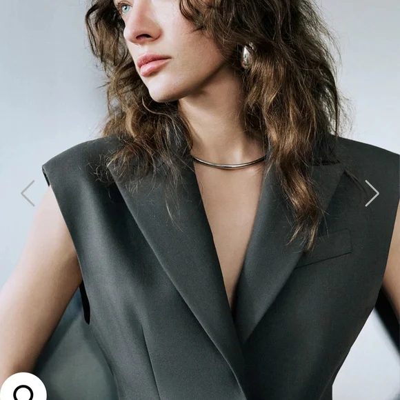 Urban Revivo Charcoal Sleeveless Blazer/Vest - Picture 4 of 7